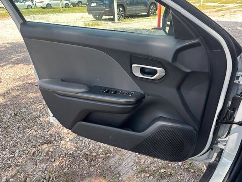 Used 2025 Kia K4 FWD image 18