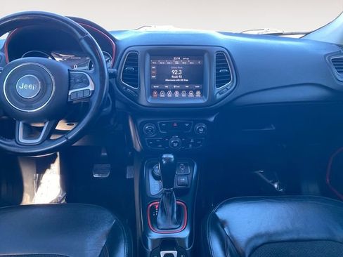 Used 2019 Jeep Compass Trailhawk image 11