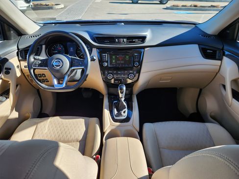 Used 2019 Nissan Rogue SV w/ Premium Package image 8