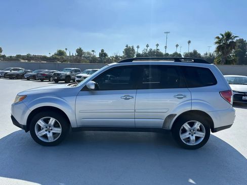 Used 2010 Subaru Forester 2.5X Limited image 2