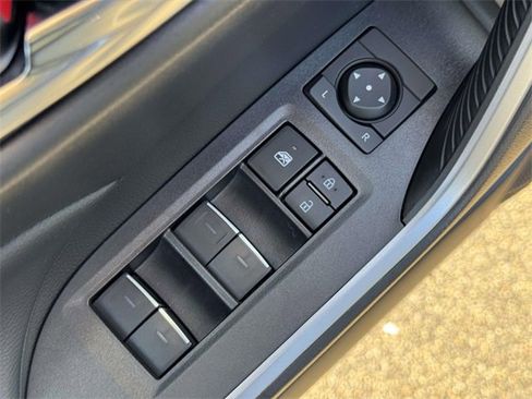 Used 2022 Toyota RAV4 XLE image 16
