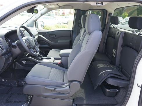 Used 2023 Nissan Frontier S w/ Technology Package image 15