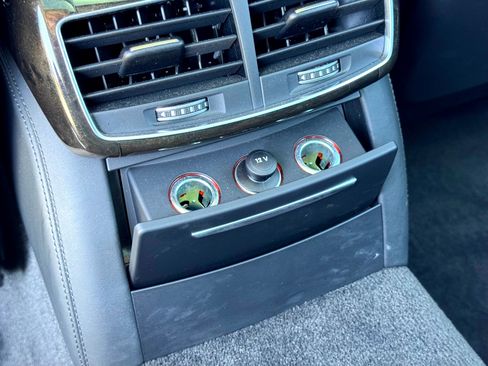 Used 2015 Audi A8 L 4.0T w/ Premium Package image 32