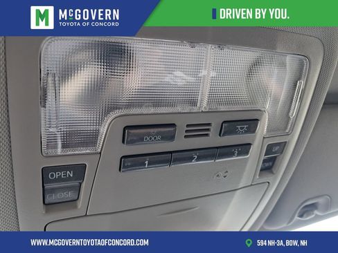 Used 2019 Toyota Highlander XLE w/ Carpet Mat Package (TMS) AWD/4WD image 25