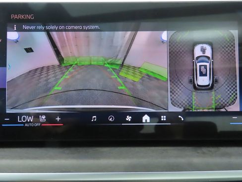 New 2026 BMW X5 xDrive40i w/ Premium Package image 16