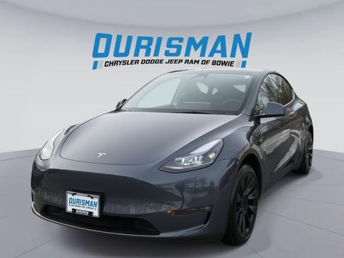 Used 2023 Tesla Model Y Long Range image 2