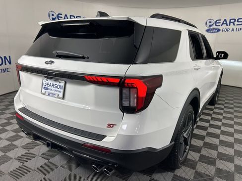 Used 2025 Ford Explorer ST w/ Sun And Sound Package image 9