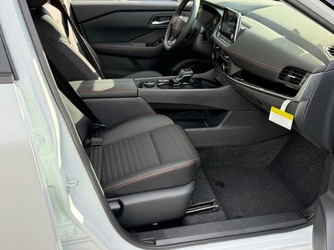 New 2026 Nissan Rogue SV AWD/4WD image 24