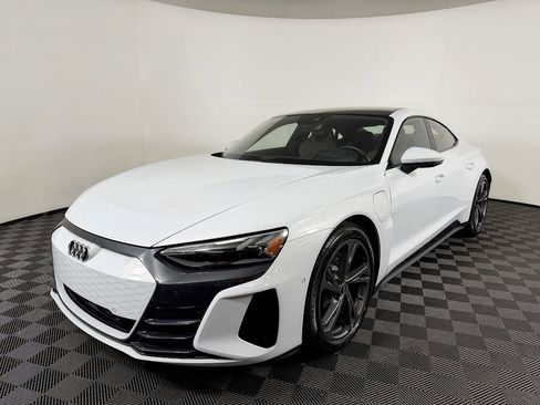 Used 2022 Audi e-tron GT Prestige w/ Prestige Package AWD/4WD image 2