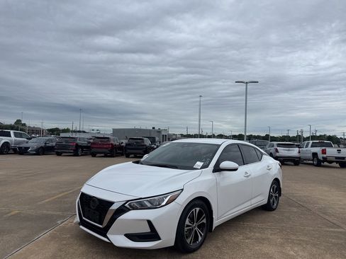 Certified 2022 Nissan Sentra SV w/ All-Weather Package FWD image 8