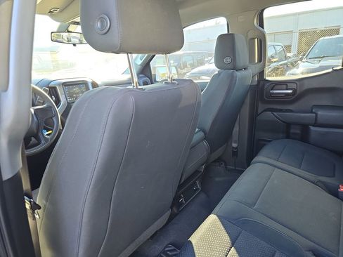 Used 2019 Chevrolet Silverado 1500 Custom w/ Custom Value Package image 12