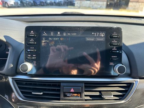 Used 2022 Honda Accord Sport image 43