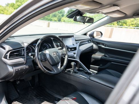 Used 2021 Toyota Camry SE FWD image 13