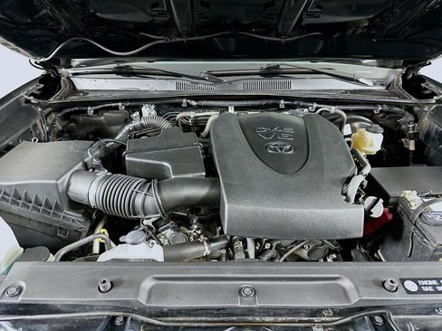 Used 2019 Toyota Tacoma SR5 image 30