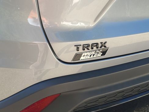 Used 2024 Chevrolet Trax RS image 29