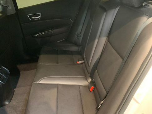 Used 2019 Acura TLX image 39