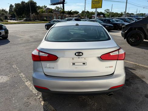 Used 2016 Kia Forte EX FWD image 4
