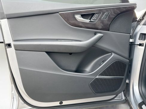 Used 2019 Audi Q8 Premium Plus image 21