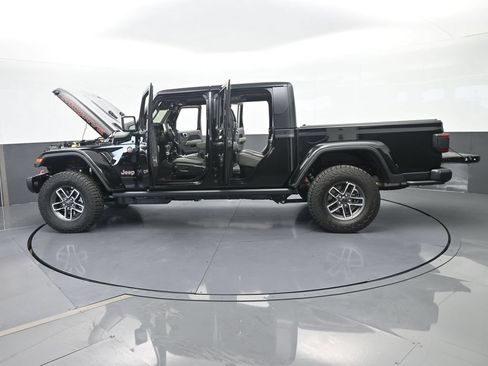 Used 2026 Jeep Gladiator Mojave AWD/4WD image 72