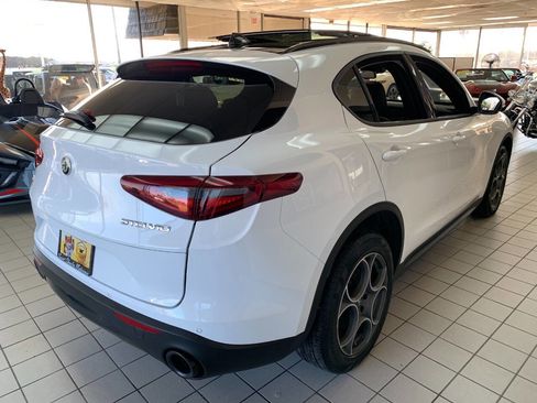 Used 2022 Alfa Romeo Stelvio Sprint image 4