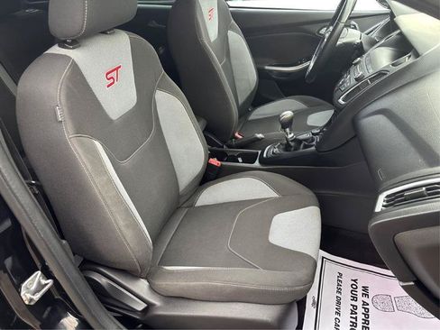 Used 2018 Ford Focus ST FWD image 11