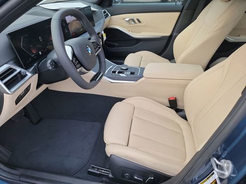 Used 2025 BMW 330i xDrive Sedan w/ Convenience Package image 7