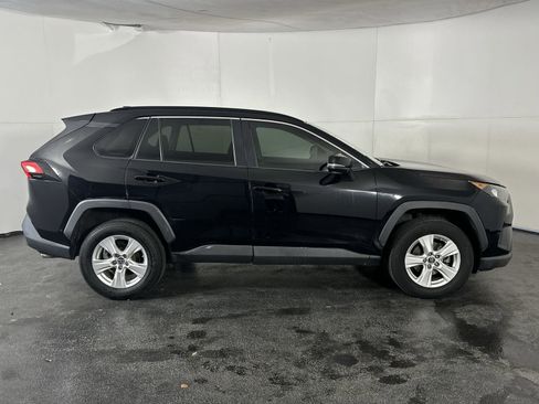 Used 2019 Toyota RAV4 XLE image 13