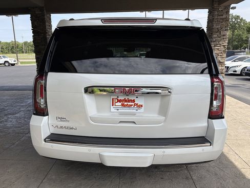 Used 2016 GMC Yukon Denali w/ Open Road Package AWD/4WD image 7