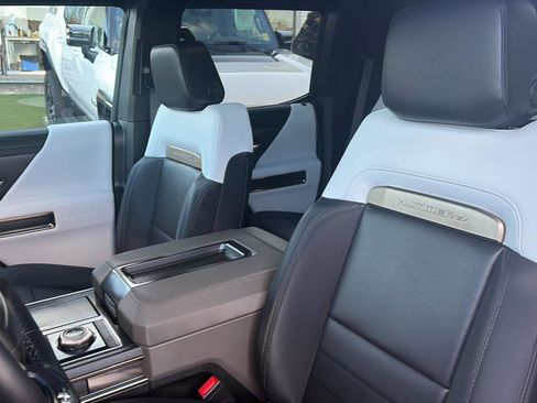 Used 2024 GMC Hummer EV 3X image 34