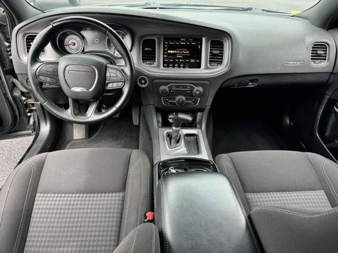 Used 2023 Dodge Charger SXT RWD image 6