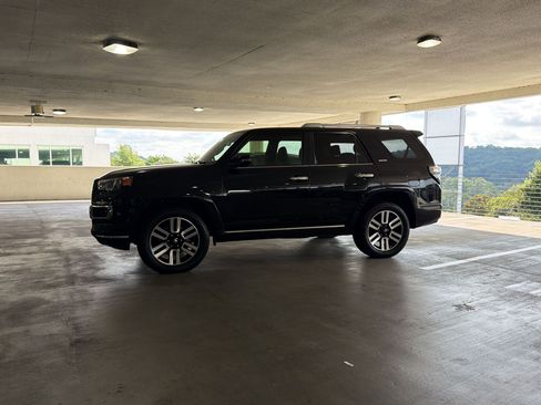 Used 2019 Toyota 4Runner Limited AWD/4WD image 2