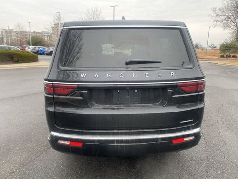 Used 2024 Jeep Wagoneer L Series II w/ Flexible Seating Group image 6
