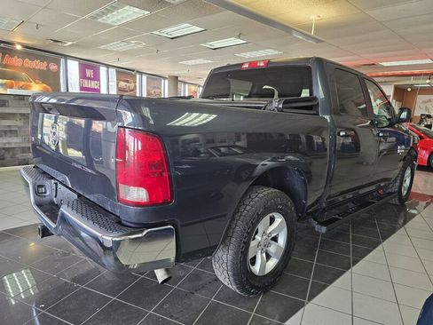 Used 2021 RAM 1500 Classic SLT image 4