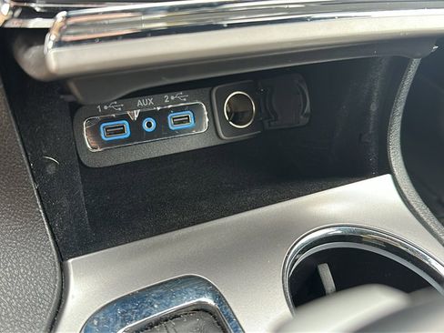 Used 2021 Jeep Grand Cherokee Laredo X image 22