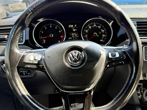 Used 2016 Volkswagen Jetta Sport FWD image 12