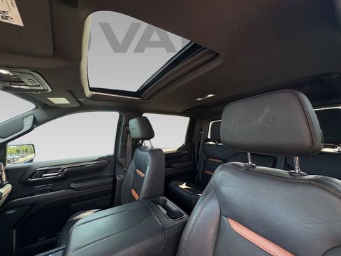 Used 2023 GMC Sierra 1500 AT4 w/ AT4 Preferred Package AWD/4WD image 6