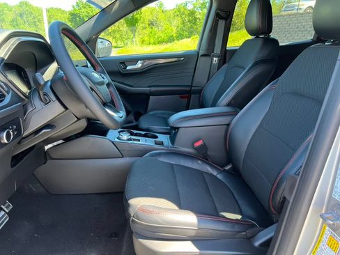 Certified 2023 Ford Escape ST-Line w/ Tech Pack #1 AWD/4WD image 4