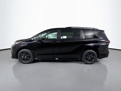 New 2026 Toyota Sienna XLE Woodland Edition AWD/4WD image 8