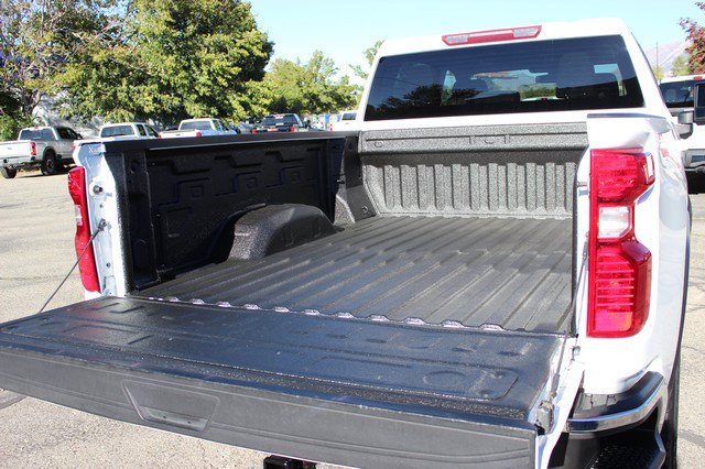 Used 2022 Chevrolet Silverado 2500 LT w/ Fleet Comfort Package AWD/4WD image 13
