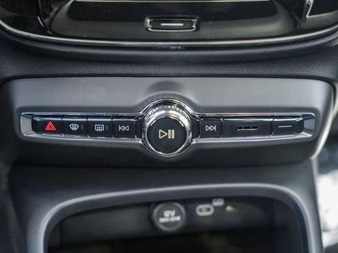 New 2026 Volvo XC40 B5 Ultra w/ Protection Package Premier image 23