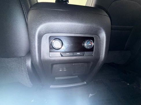 Used 2026 Chevrolet Traverse LT AWD/4WD image 40