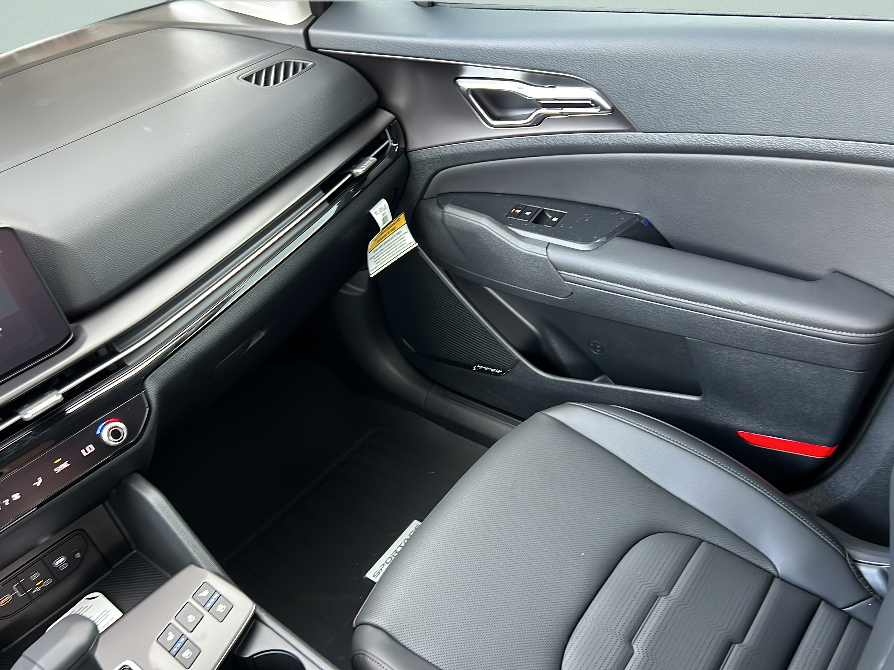 New 2026 Kia Sportage SX AWD/4WD image 13