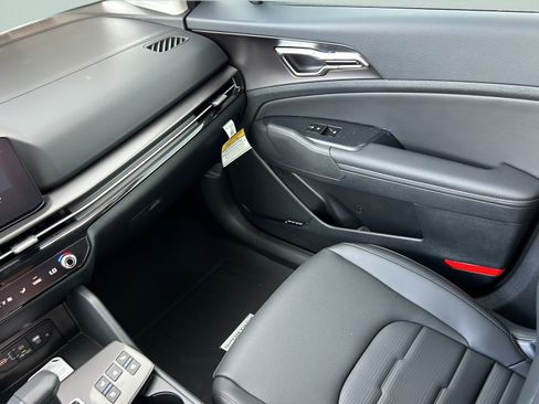 New 2026 Kia Sportage SX AWD/4WD image 13