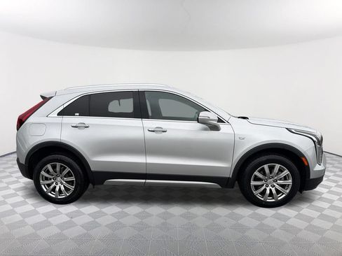 Used 2022 Cadillac XT4 Premium Luxury w/ Safety Alert Package FWD image 4