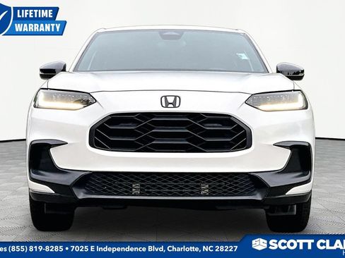 Used 2023 Honda HR-V Sport image 2