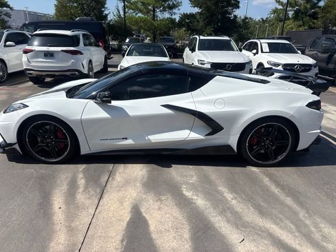Used 2022 Chevrolet Corvette Stingray Preferred Cpe w/ Z51 Performance Package RWD image 7
