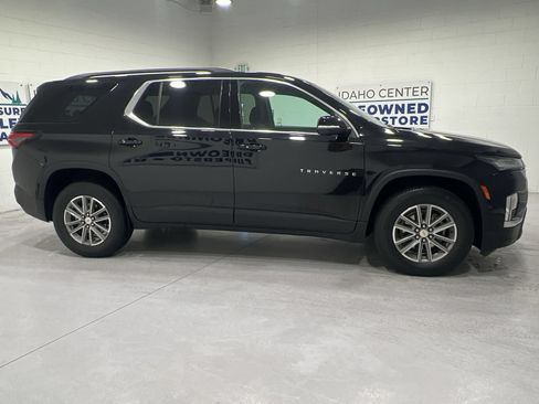 Used 2023 Chevrolet Traverse LT FWD image 9