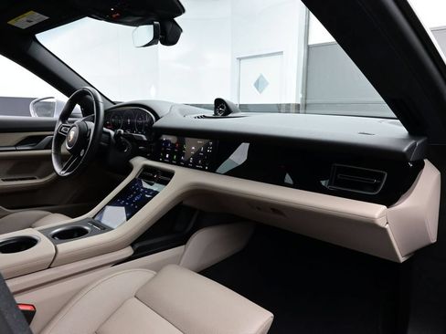 Used 2025 Porsche Taycan RWD image 19