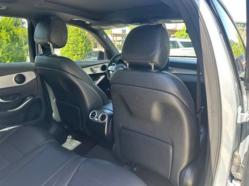 Used 2022 Mercedes-Benz GLC 300 image 32