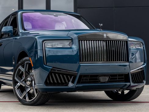 New 2026 Rolls-Royce Cullinan Black Badge image 8